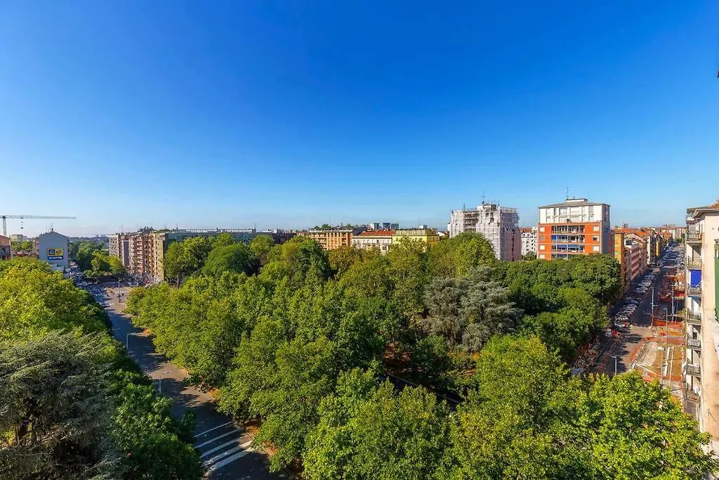 Sunny & Updated Flat With Panoramic City View 50M From M4 Stop Milaan